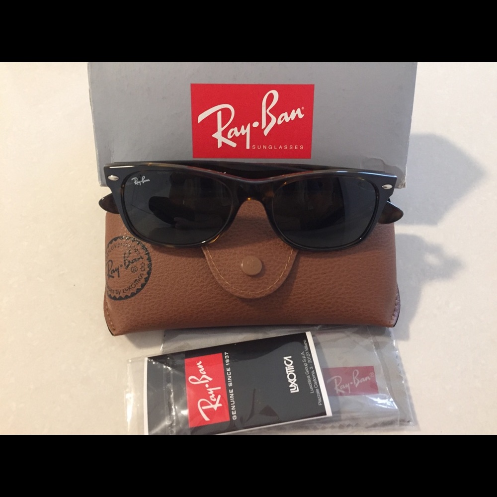 Ray Ban Wayfairs. BRAND NEW WITH BOX